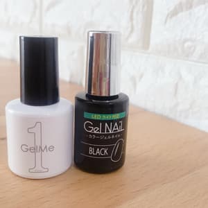 GelMe1とセリアのジェルネイル
