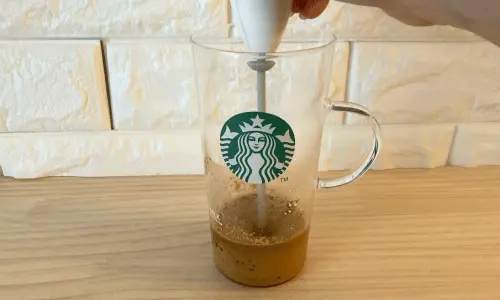 ダルゴナコーヒーの作り方|インスタントで簡単おうちカフェ♪失敗しないコツも紹介